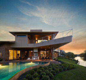 Villa with pool