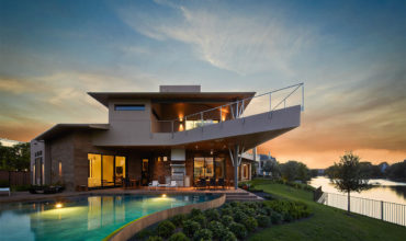 Villa with pool
